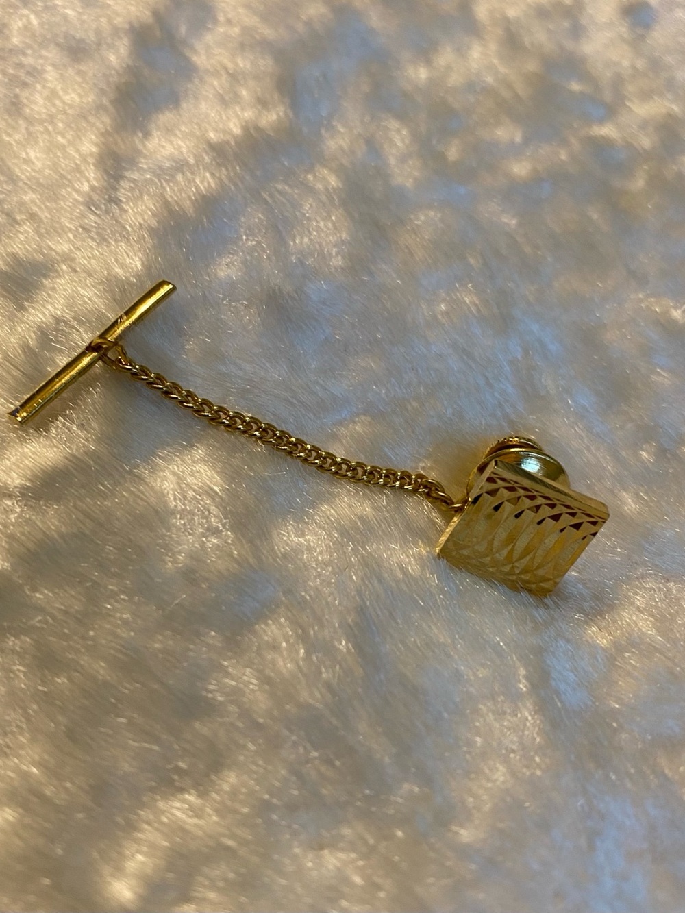 🍀VTG Gold Tie Tack with Chain